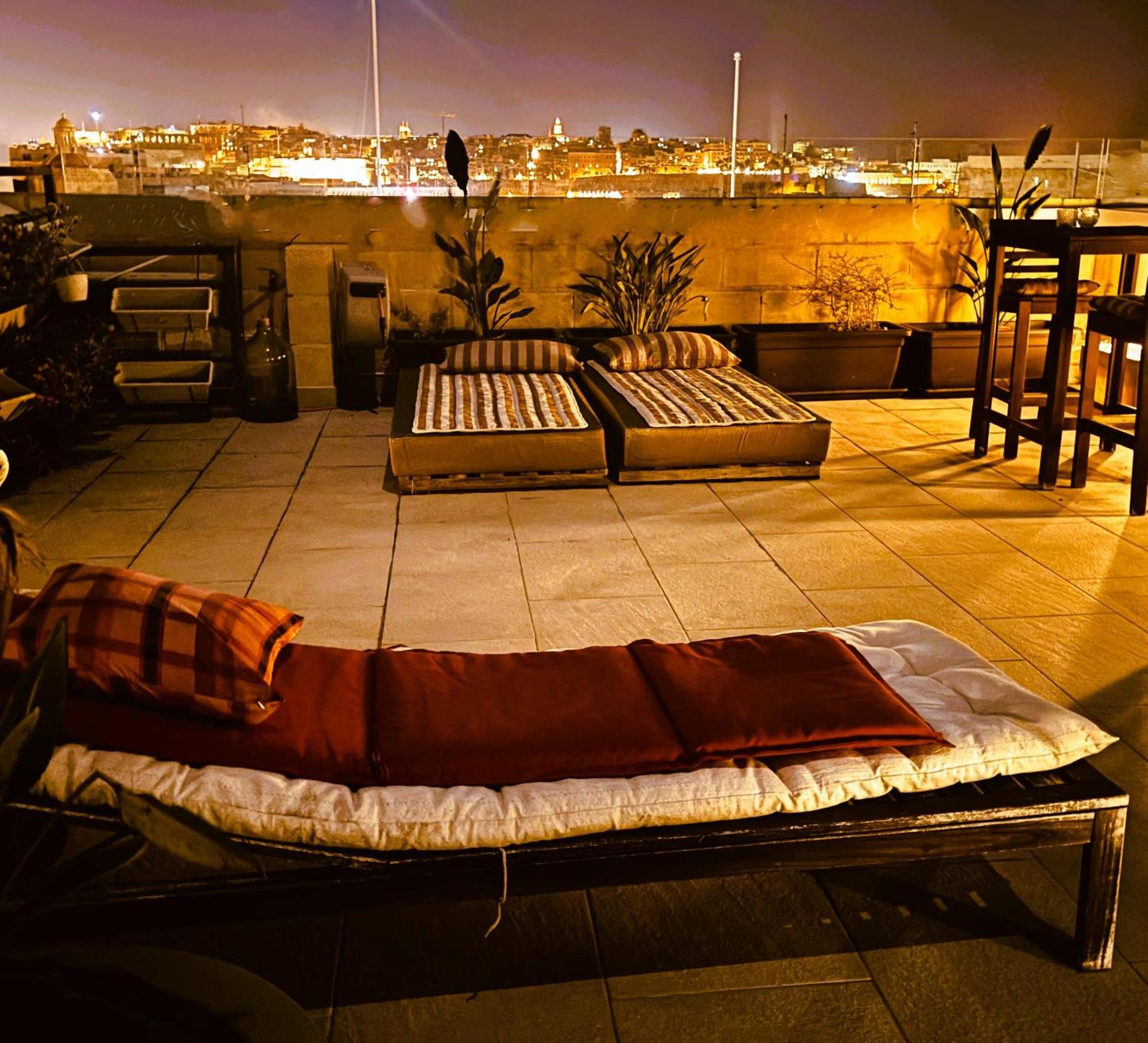Casa Cara Apartment Биргу Екстериор снимка